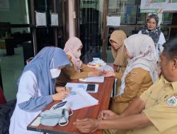 Seluruh Staf dan Dharma Wanita Bapperida Sulbar Ikut Skrining Deteksi Dini PTM
