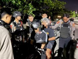 Tim Satgas Operasi Lilin Polresta Mamuju Bubarkan Balap Liar 