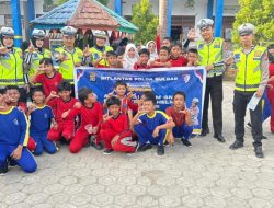 Polantas Polda Sulawesi Barat Terus Gencar Bangun Budaya Tertib Helm Lewat Sosialisasi di Sekolah-sekolah