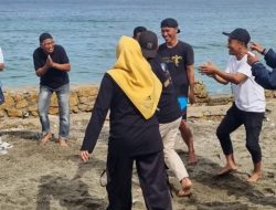 Dispoparekraf Sulbar Gelar Family Gathering di Pantai Malauwa, Perkuat Kekompakan ASN