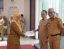 Sekprov Junda Serahkan SK Plt Eselon III untuk Percepatan Kinerja OPD 2026