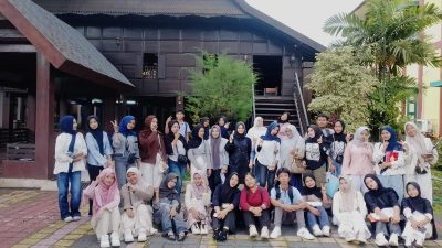 Anjungan TMII Sulbar Terima Kunjungan SMK KHARISMA Tanggerang