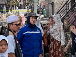 Kadinsos P3A dan PMD Sulbar Dampingi Korban Kebakaran 