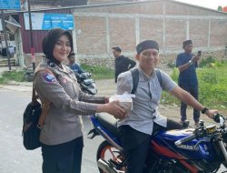 Ditlantas Polda Sulbar dan Jasa Raharja Berbagi Takjil dan Titip Pesan Keselamatan 