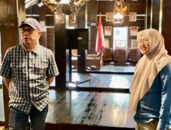 Sekprov Junda Tinjau Aset Sulbar di Anjungan TMII