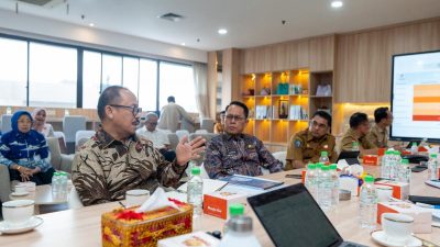 Gubernur SDK Amankan Bantuan Rp5 Juta untuk 487 Keluarga Miskin di Sulbar