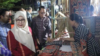 Pemprov Sulbar Perkuat Strategi Pengembangan Tenun
