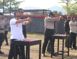 Gubernur SDK Ikut Eksibisi Menembak HUT Bhayangkara ke-80