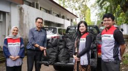 Pertamina Salurkan Bantuan Ratusan Paket Sembako Jelang May Day 2026