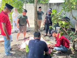 Keluarga Besar Biro Pemkesra Kurban Sapi sebagai Wujud Syukur dan Kebersamaan