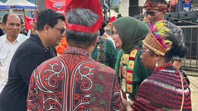 Tari Kecak Nusantara Meriahkan Trail Of The Kings di Pulau Samosir, Sulawesi Barat Perankan Dewi Shinta