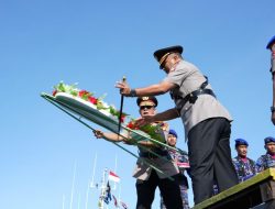 Kapolda Sulbar Pimpin Tabur Bunga di Pangkalan Polairud