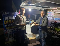 Pelayanan Samsat Malam Ditlantas Polda Sulbar di Rumah Adat Mamuju