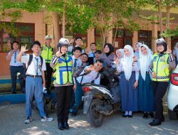 Polda Sulbar Tanamkan Kesadaran Tertib Lalu Lintas di Kalangan Pelajar