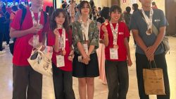 Delegasi Sekolah Kharisma Bangsa Perkenalkan Sandeq di Italia