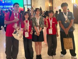 Delegasi Sekolah Kharisma Bangsa Perkenalkan Sandeq di Italia