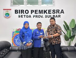Biro Pemkesra Sulbar Dapat Plakat Penghargaan dari Kemenag Sulbar