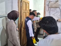 Warga Temukan Mayat Perempuan, Piket Polresta Mamuju Sigap Evakuasi Korban