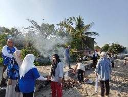 Gerakan Langit Biru Indonesia, DPC Demokrat Pasangkayu Angkut 2 Truk Sampah di Pantai Bambaloka