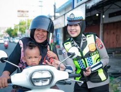 Manis dan Menawan, Polwan Ditlantas Polda Sulbar Peringati HUT ke-78