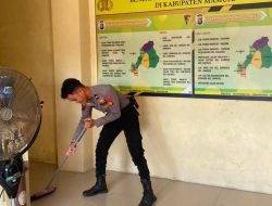 Piket Pamapta Pimpin Bersihkan Ruang Pelayanan Sebelum Serah Terima Tugas