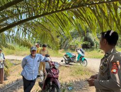 Cari Warga Hilang, Bhabinkamtibmas dan Warga Sisir Desa