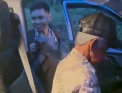 Kelelahan dan Sakit di Tengah Jalan, Seorang Kakek Dibantu Polisi Pakai Mobil Patroli ke Tasiu